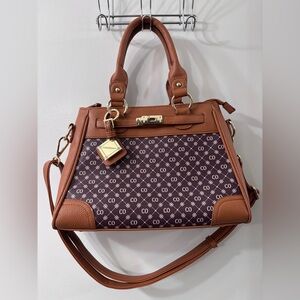 The Danbury Mint Faux Leather Tote Removable Strap Chic and Practical